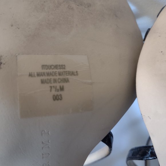 Ivanka Trump ITDuchess2 style shiny black snake 4.5" stilleto heels, size 7.5M - Picture 4 of 6